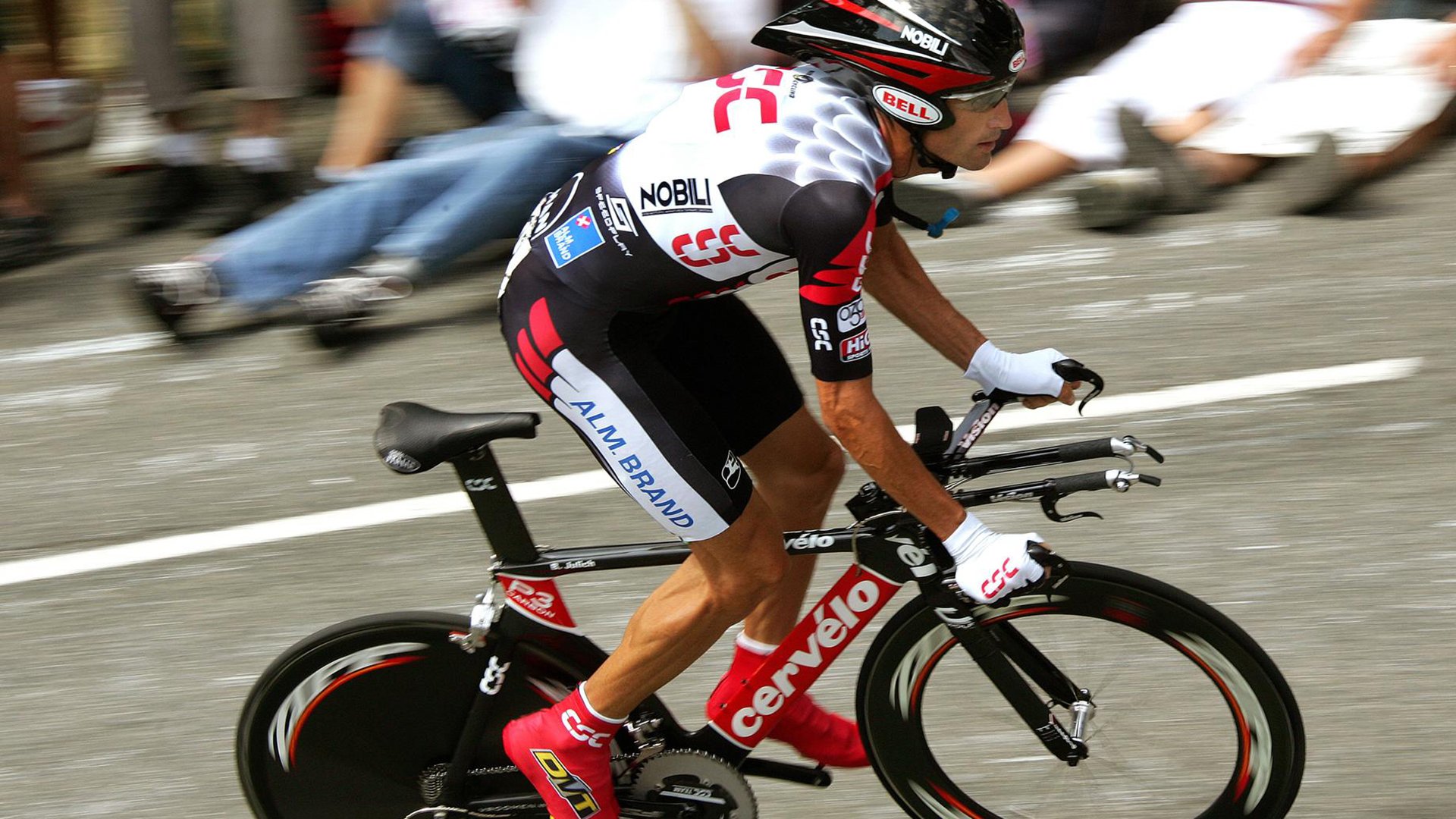 开云足球直播-开拓者对阵独行侠，小贾伦防守端锁死对手，铸就胜利基石