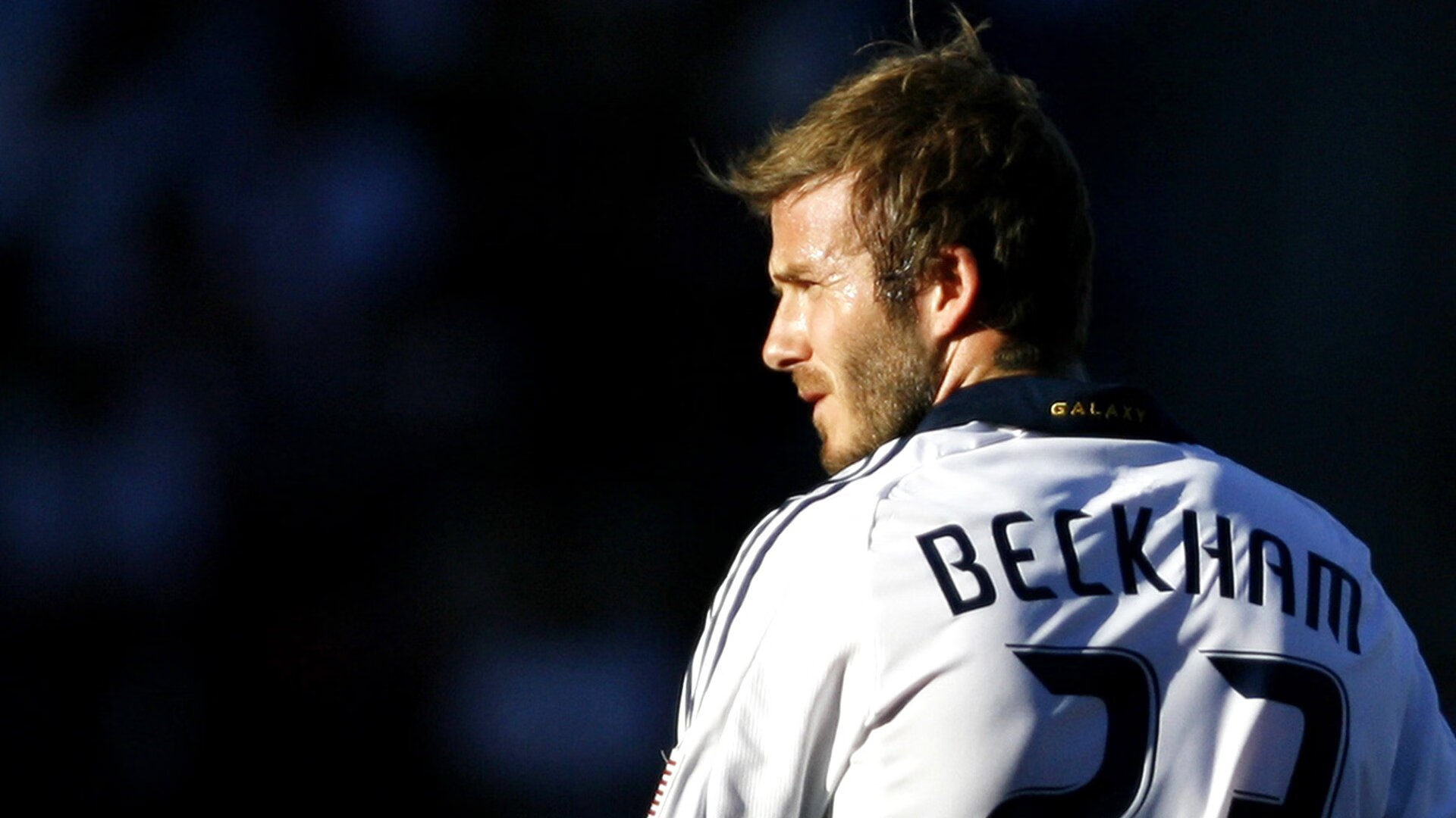 开云足球直播-双线战场，从CBA到世界杯，霍勒迪的统治力跨越